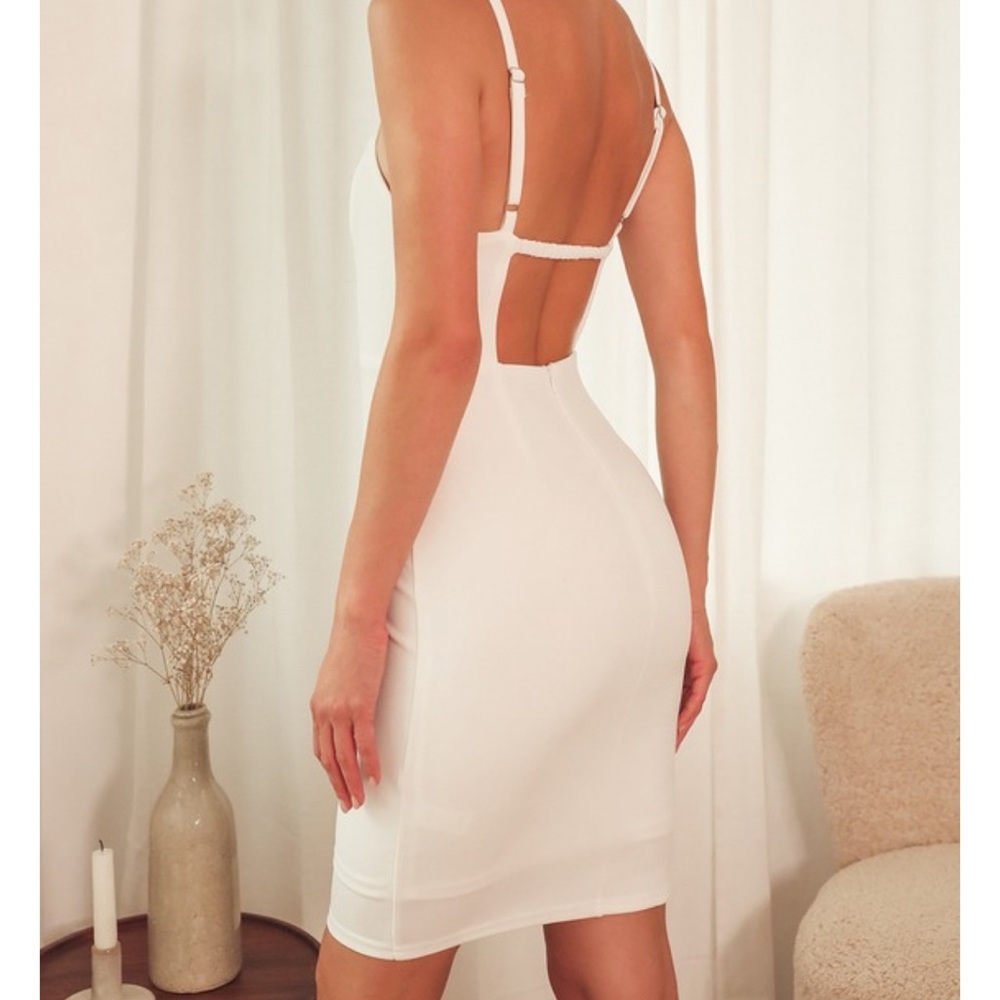 White backless bodycon dress - Picture 2 of 6